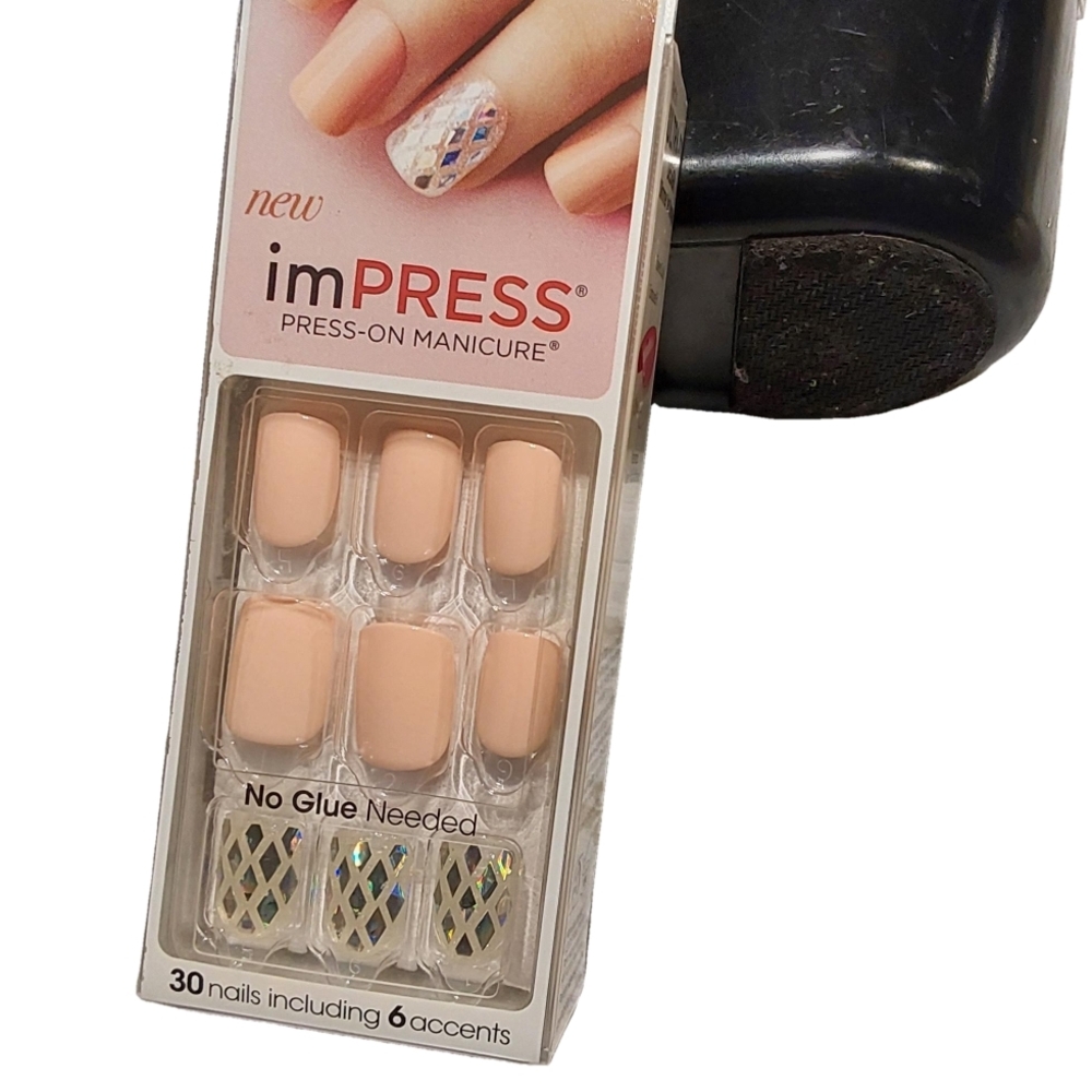 imPRESS Press-On Manicure -‎ Nude and Glitter Accents